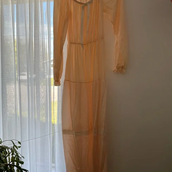 Vintage robe and nightdress - Picture 2 of 2
